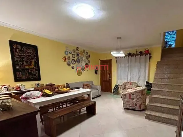 Sobrado 4 quartos e 3 banheiros, à venda, no bairro Nova Petrópolis em São Bernardo do Campo