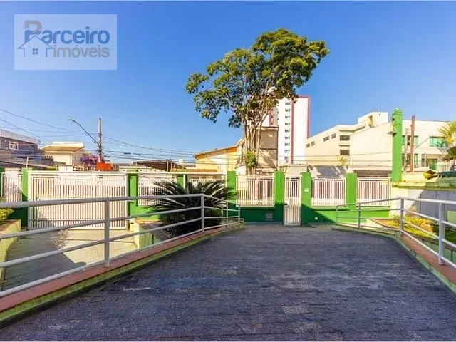 Sobrado com 201m² 4 quartos e 3 banheiros, à venda, no bairro Vila Aricanduva em São Paulo