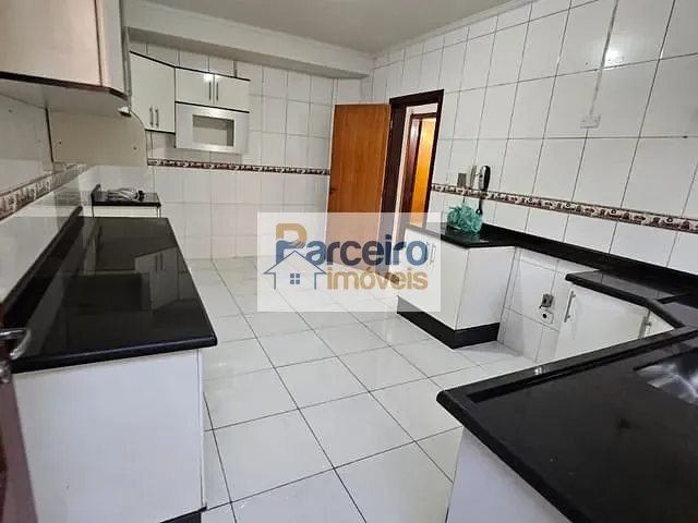 Sobrado com 201m² 4 quartos e 3 banheiros, à venda, no bairro Vila Aricanduva em São Paulo