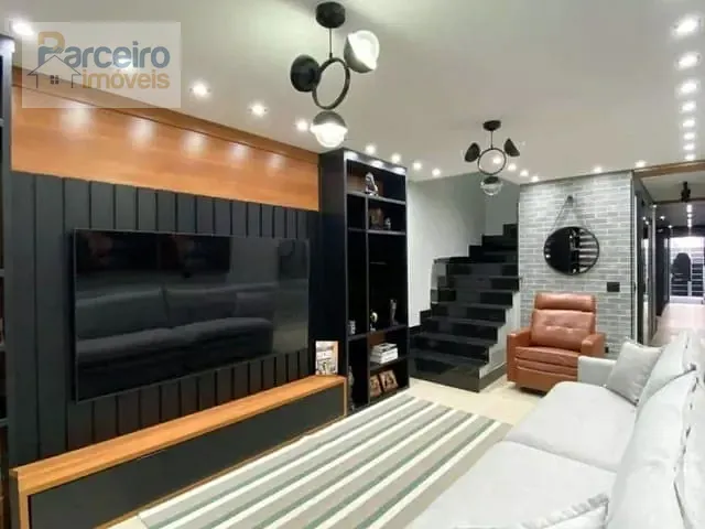Sobrado com 250m² 3 quartos e 2 banheiros, à venda, no bairro Cidade Patriarca em São Paulo
