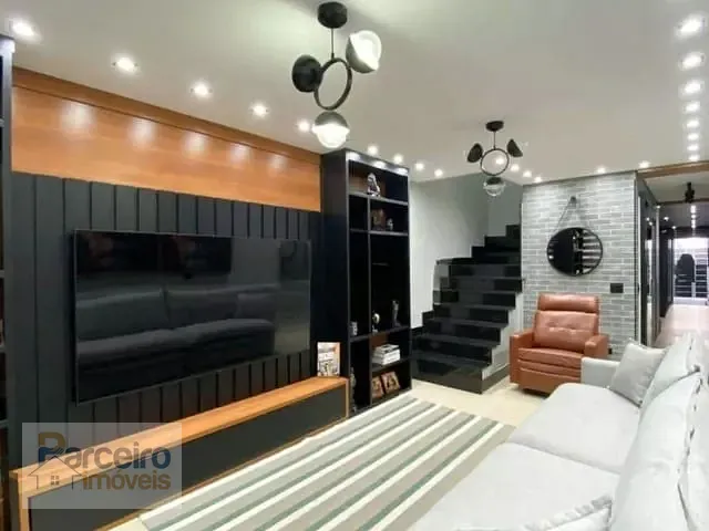 Sobrado com 250m² 3 quartos e 2 banheiros, à venda, no bairro Cidade Patriarca em São Paulo