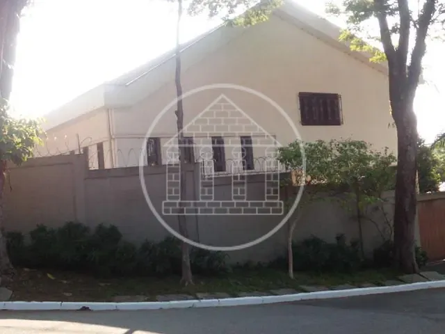 Sobrado com 696m² 4 quartos e 3 banheiros, à venda, no bairro Interlagos em São Paulo