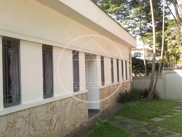 Sobrado com 696m² 4 quartos e 3 banheiros, à venda, no bairro Interlagos em São Paulo