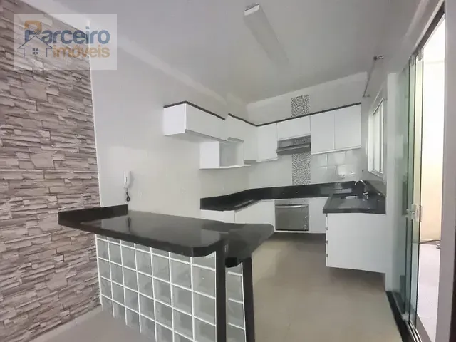 Sobrado com 60m² 2 quartos e 1 banheiro, à venda, no bairro Parada XV de Novembro em São Paulo