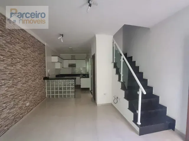 Sobrado com 60m² 2 quartos e 1 banheiro, à venda, no bairro Parada XV de Novembro em São Paulo
