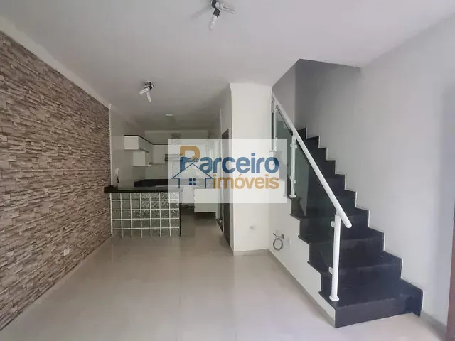 Sobrado com 60m² 2 quartos e 1 banheiro, à venda, no bairro Parada XV de Novembro em São Paulo