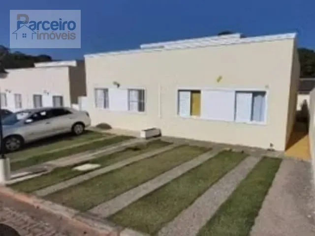 Sobrado 3 quartos e 2 banheiros, à venda, no bairro Chácara Tropical (Caucaia do Alto) em Cotia