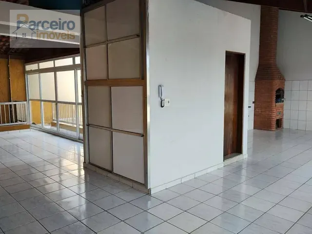 Sobrado 3 quartos e 3 banheiros, à venda, no bairro Vila Carrão em São Paulo