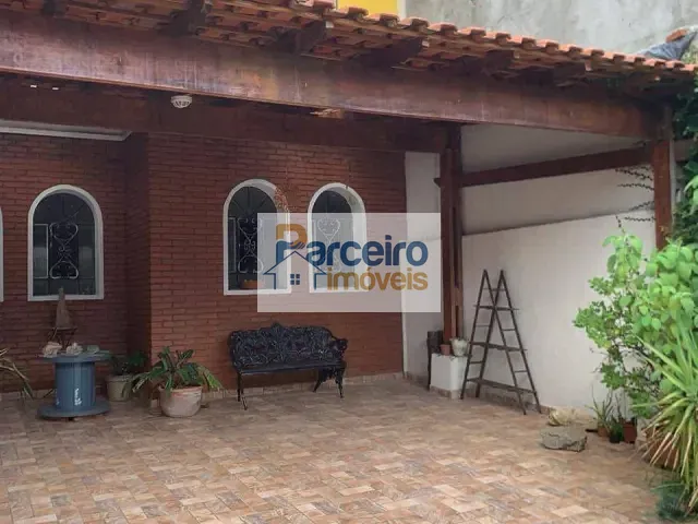Sobrado 3 quartos e 2 banheiros, à venda, no bairro Vila Jacuí em São Paulo