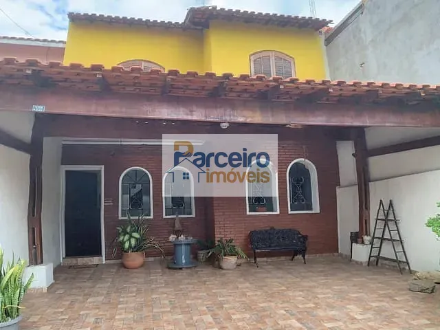 Sobrado 3 quartos e 2 banheiros, à venda, no bairro Vila Jacuí em São Paulo