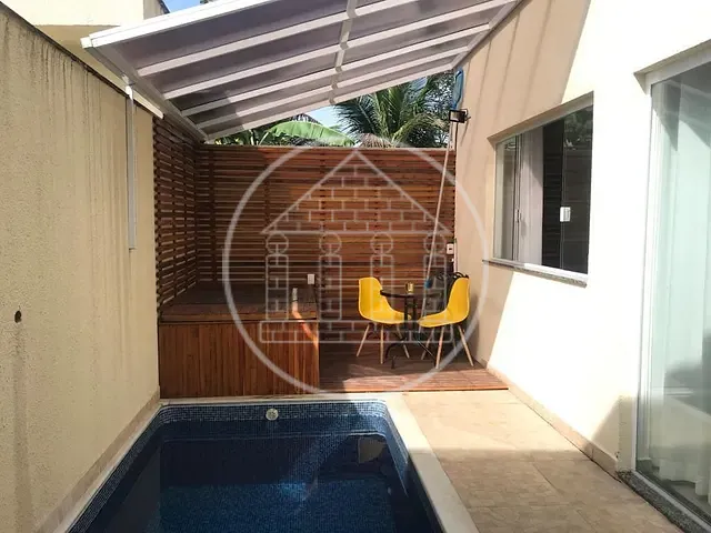 Sobrado com 160m² 2 quartos e 3 banheiros, à venda, no bairro Suarão em Itanhaém