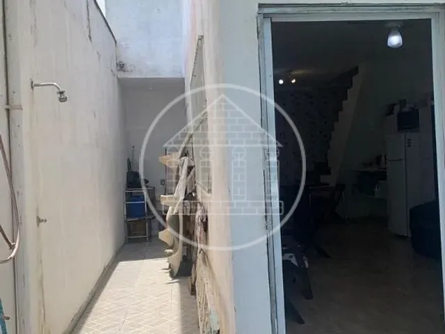 Sobrado com 125m² 2 quartos e 2 banheiros, à venda, no bairro Jardim Marambá em Itanhaém