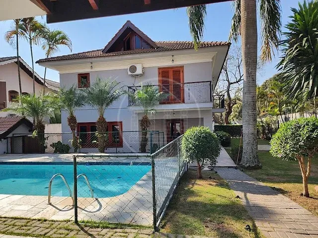 Sobrado com 700m² 4 quartos e 6 banheiros, à venda, no bairro Interlagos em São Paulo