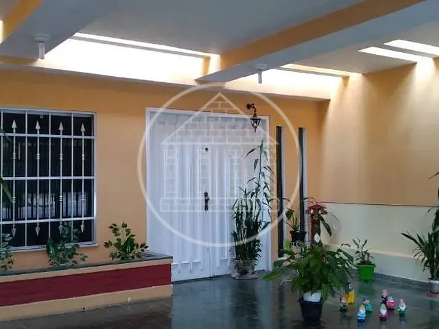 Sobrado com 182m² 3 quartos e 2 banheiros, à venda, no bairro Jardim Santa Helena em São Paulo