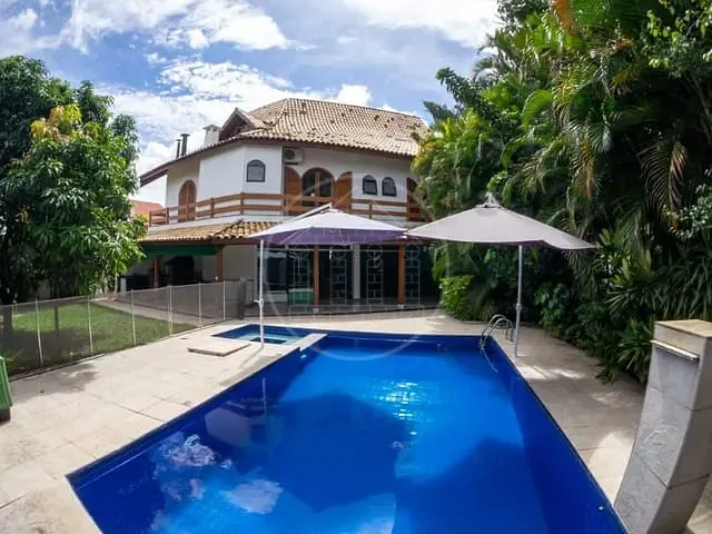 Sobrado com 422m² 4 quartos e 6 banheiros, à venda, no bairro Alphaville 11 em Santana de Parnaíba
