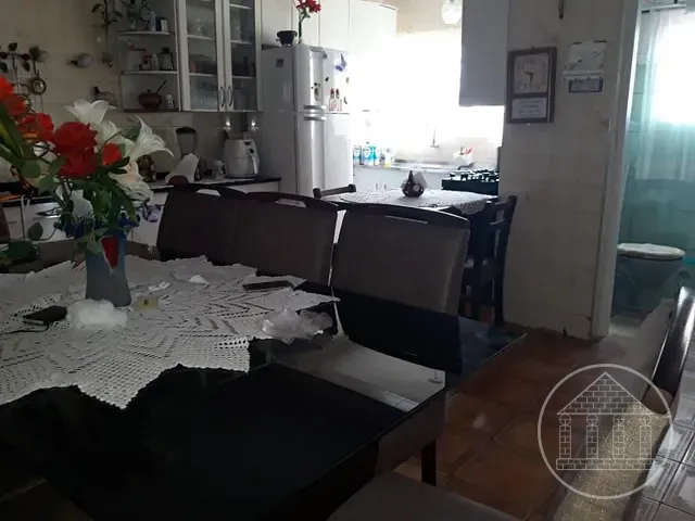 Sobrado com 250m² 6 quartos e 4 banheiros, à venda, no bairro Jardim dos Manacás em São Paulo