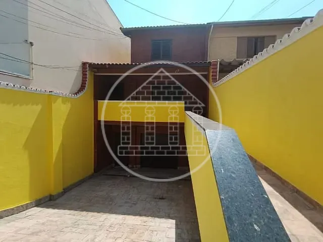 Sobrado com 174m² 4 quartos e 6 banheiros, à venda ou para alugar, no bairro Jardim Anhangüera em São Paulo