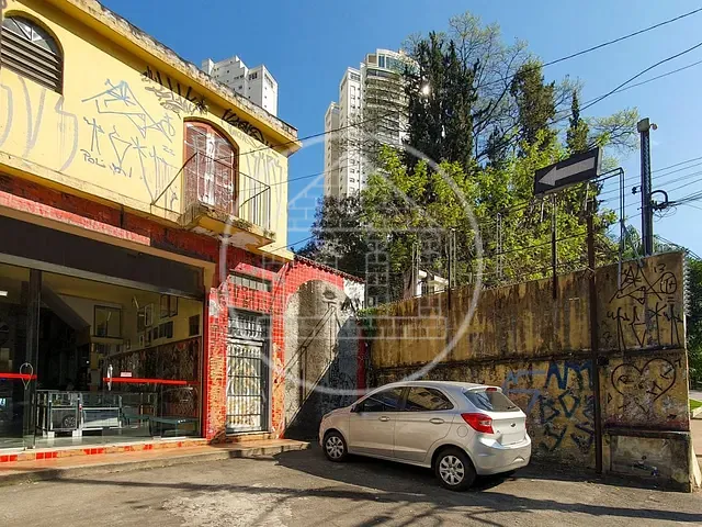 Sobrado com 488m², para alugar, no bairro Jardim Umuarama em São Paulo