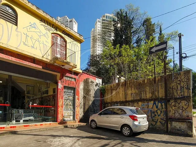 Sobrado com 488m², para alugar, no bairro Jardim Umuarama em São Paulo