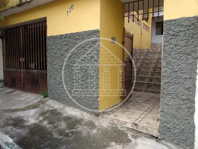 Sobrado com 175m² 6 quartos e 4 banheiros, à venda, no bairro Recanto Marisa em São Paulo
