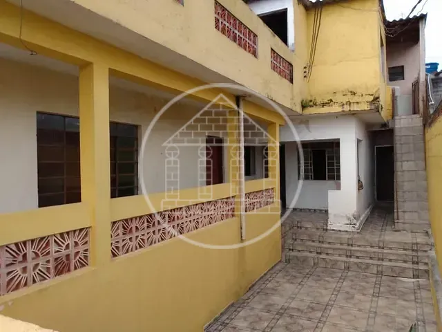 Sobrado com 175m² 6 quartos e 4 banheiros, à venda, no bairro Recanto Marisa em São Paulo