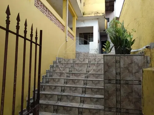 Sobrado com 175m² 6 quartos e 4 banheiros, à venda, no bairro Recanto Marisa em São Paulo