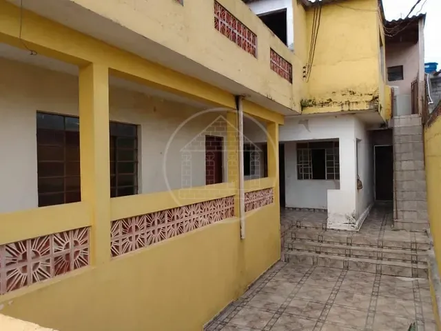 Sobrado com 175m² 6 quartos e 4 banheiros, à venda, no bairro Recanto Marisa em São Paulo