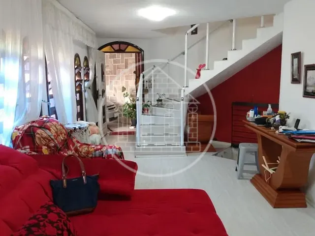 Sobrado com 144m² 3 quartos e 2 banheiros, à venda, no bairro Terceira Divisão de Interlagos em São Paulo