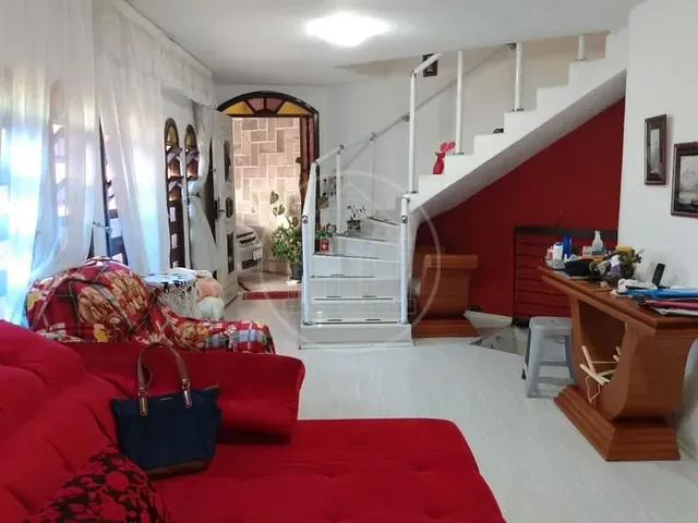 Sobrado com 144m² 3 quartos e 2 banheiros, à venda, no bairro Terceira Divisão de Interlagos em São Paulo