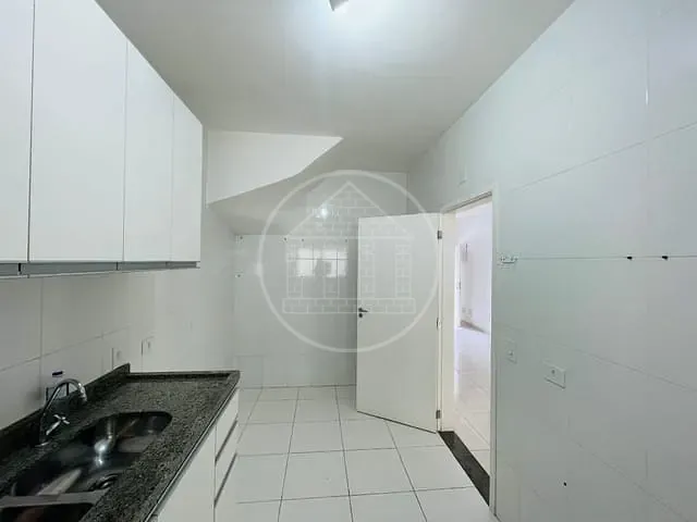 Sobrado com 120m² 3 quartos e 2 banheiros, para alugar, no bairro Parque Alto do Rio Bonito em São Paulo