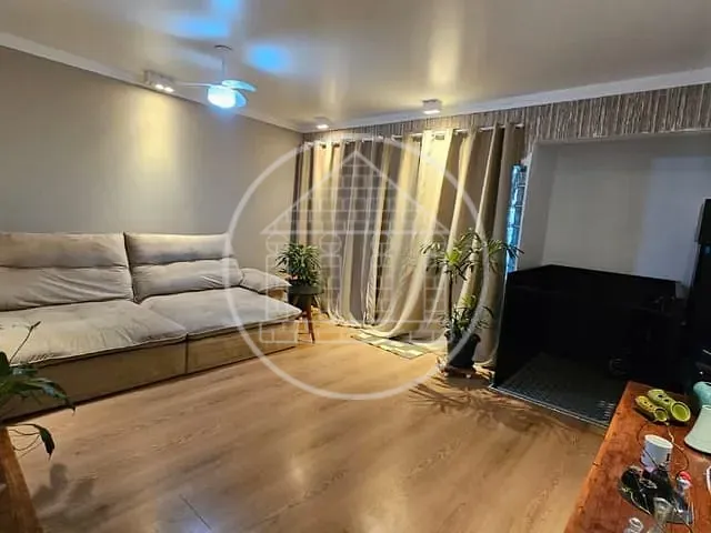 Sobrado com 224m² 3 quartos e 2 banheiros, à venda, no bairro Jardim Guanhembu em São Paulo