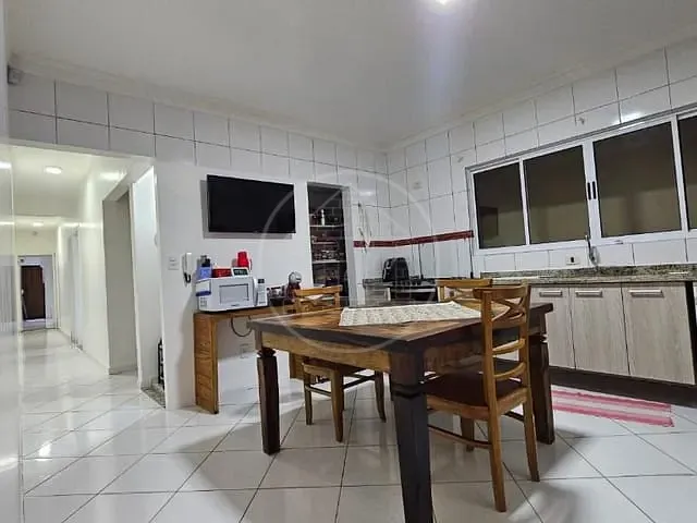 Sobrado com 224m² 3 quartos e 2 banheiros, à venda, no bairro Jardim Guanhembu em São Paulo