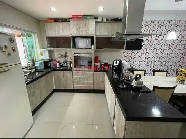 Sobrado 3 quartos e 2 banheiros, à venda, no bairro Vila Assunção em Santo André
