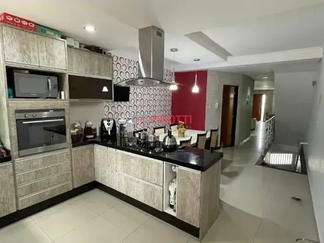 Sobrado 3 quartos e 2 banheiros, à venda, no bairro Vila Assunção em Santo André