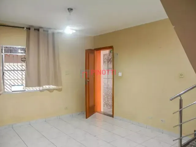 Sobrado 2 quartos e 2 banheiros, à venda, no bairro Vila Vivaldi em São Bernardo do Campo