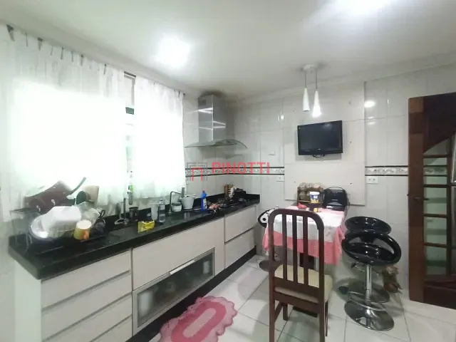 Sobrado 3 quartos e 2 banheiros, à venda, no bairro Parque São José em São Bernardo do Campo