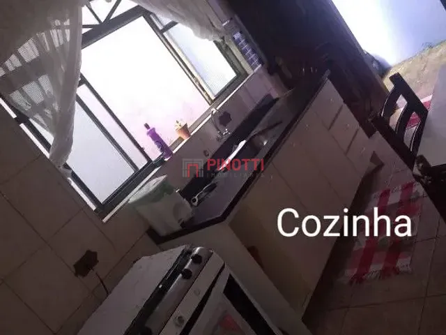 Sobrado 3 quartos e 3 banheiros, à venda, no bairro Jardim Las Vegas em Santo André