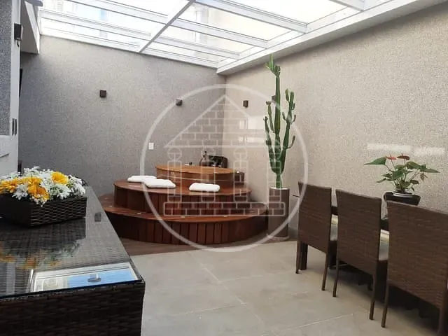 Sobrado com 280m² 3 quartos e 5 banheiros, à venda, no bairro Jardim São Nicolau em São Paulo