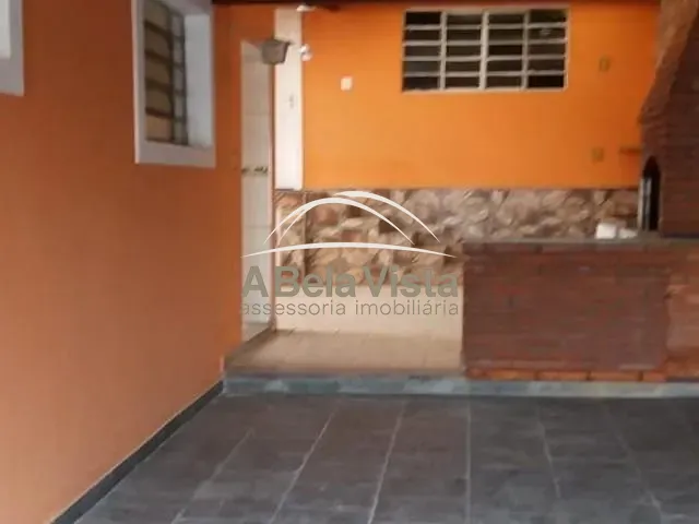 Sobrado com 250m² 3 quartos e 2 banheiros, à venda, no bairro UMUARAMA em Osasco