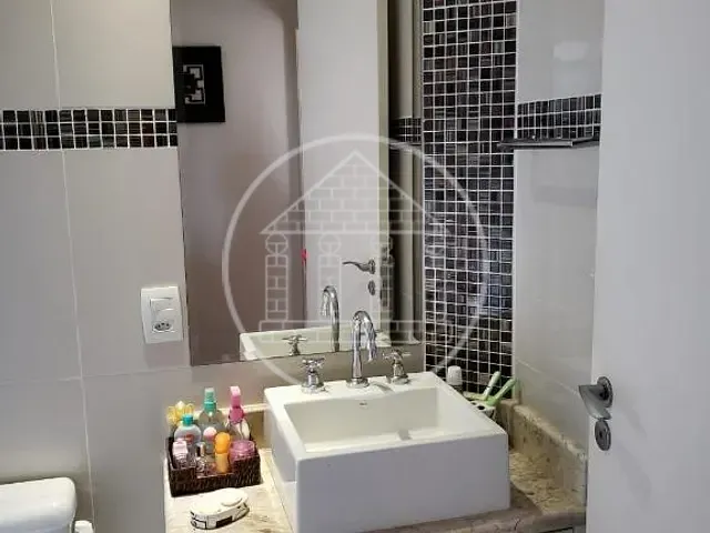 Sobrado com 800m² 3 quartos e 3 banheiros, à venda, no bairro Lagoa Grande em Embu-Guaçu