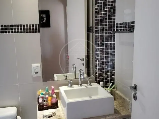 Sobrado com 800m² 3 quartos e 3 banheiros, à venda, no bairro Lagoa Grande em Embu-Guaçu