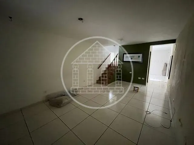 Sobrado com 220m² 4 quartos e 3 banheiros, à venda, no bairro Jardim Rosalina em São Paulo