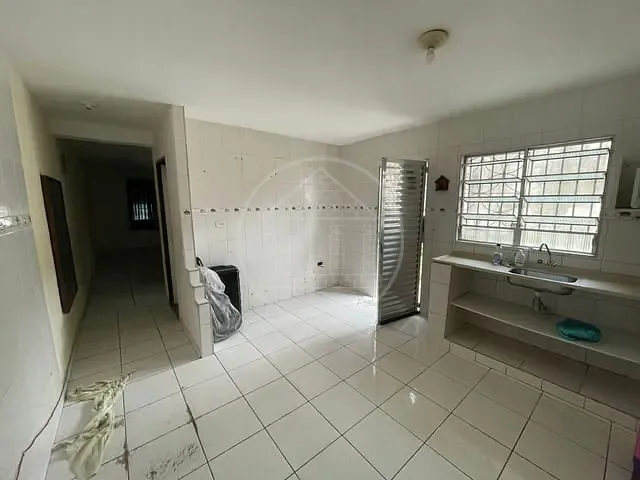 Sobrado com 220m² 4 quartos e 3 banheiros, à venda, no bairro Jardim Rosalina em São Paulo
