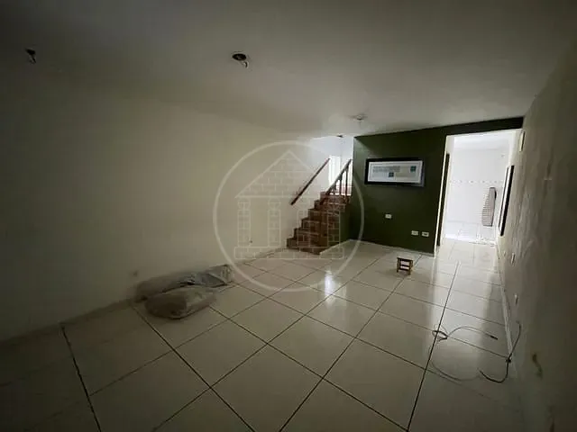 Sobrado com 220m² 4 quartos e 3 banheiros, à venda, no bairro Jardim Rosalina em São Paulo