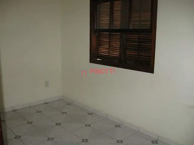 Sobrado 3 quartos e 2 banheiros, à venda, no bairro Vila Scarpelli em Santo André