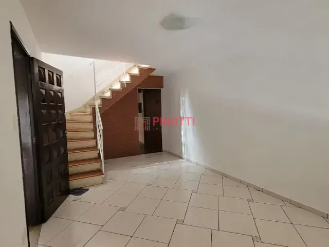 Sobrado 3 quartos e 2 banheiros, à venda, no bairro Vila Jordanópolis em São Bernardo do Campo