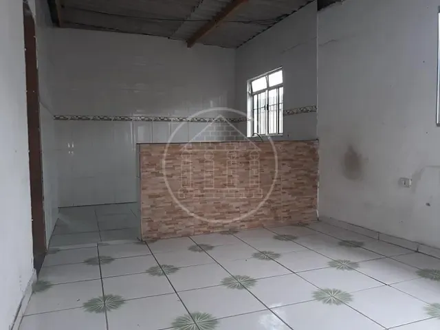 Sobrado com 250m² 4 quartos e 2 banheiros, à venda, no bairro Parque Santa Cecília em São Paulo