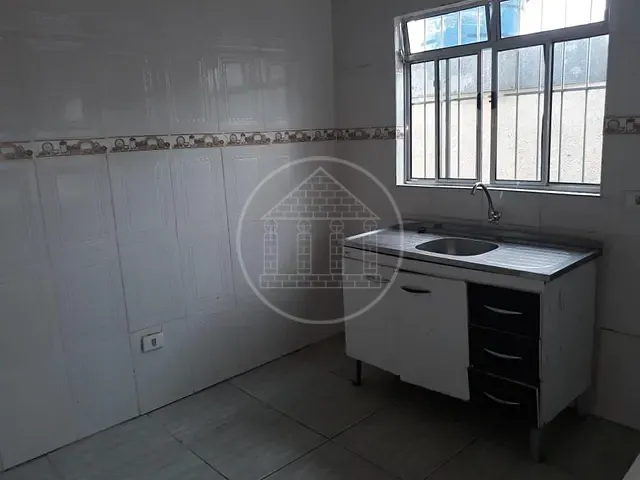 Sobrado com 250m² 4 quartos e 2 banheiros, à venda, no bairro Parque Santa Cecília em São Paulo