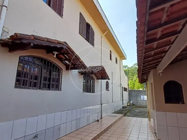Sobrado com 294m² 3 quartos e 3 banheiros, à venda, no bairro Jardim Maria Amália em São Paulo