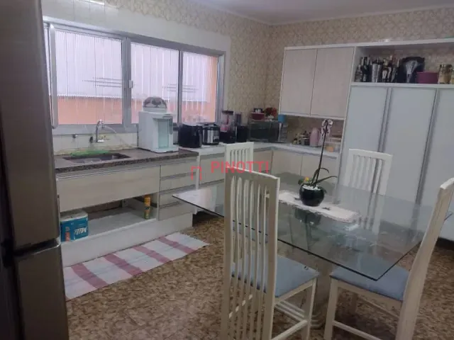 Sobrado 3 quartos e 3 banheiros, à venda, no bairro Nova Petrópolis em São Bernardo do Campo